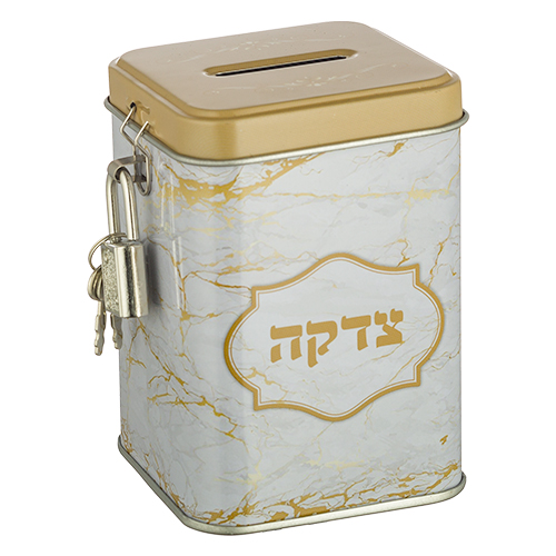 קופת צדקה מעוצבת עם מנעול, בעיצוב מודרני וצבעים בהירים, מתאימה למתנה לבית חדש.