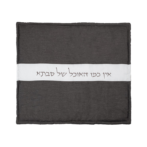 כיסוי טלית ותפילין בעיצוב אישי, בצבעים כהים עם כיתוב לבן. מתנה ייחודית לאירועים מיוחדים.